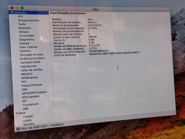 iMac 21.5" (Meados 2011) – Intel i5 / 8GB RAM – Funcional com detalhe no cabo