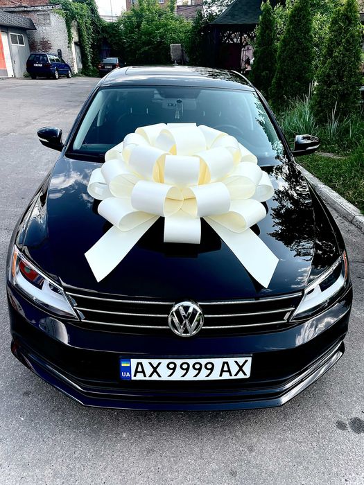 Эффектный бант на машину для любого праздника