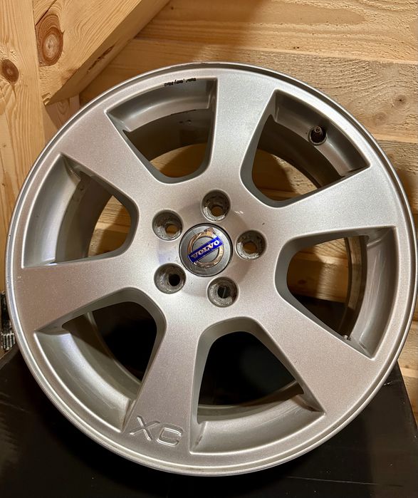 Sprzedam 4 felgi Volvo xc60 xc70