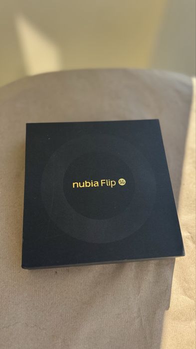 NUBIA Flip 5G 256Gb/8Gb Dual SIM Preto