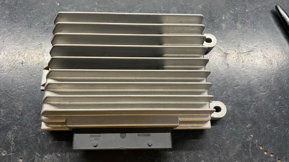 Amplificador de som AUDI A3 / AUDI TT 2012-