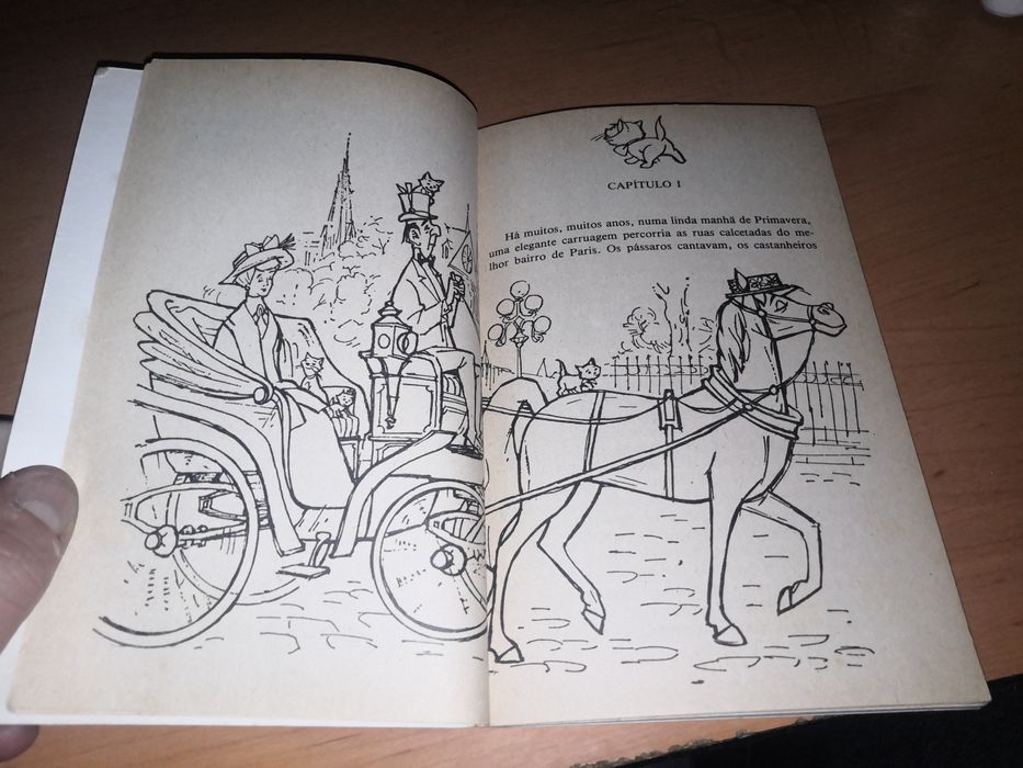 Os aristogatos_livro