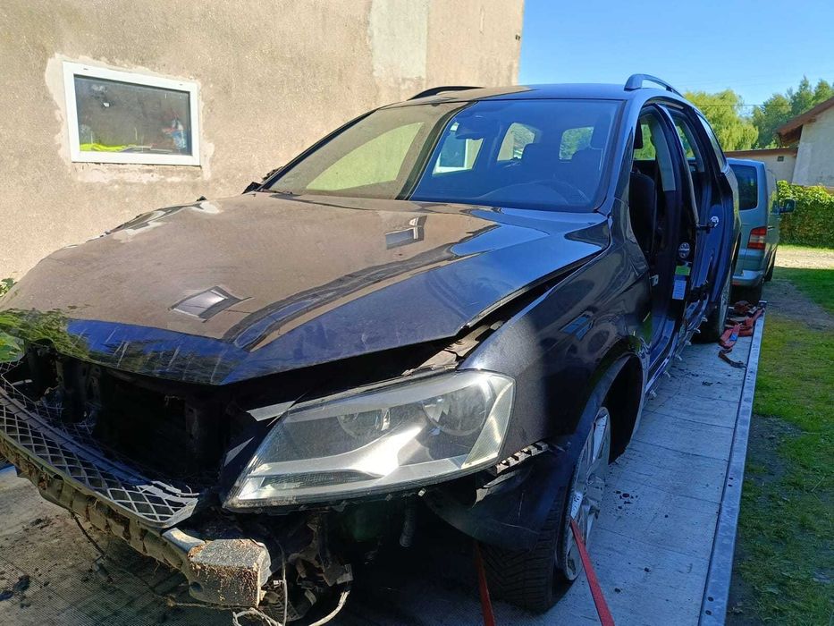 tylna belka tylne zawieszenie tył VW Passat B7 KOMPLETNE