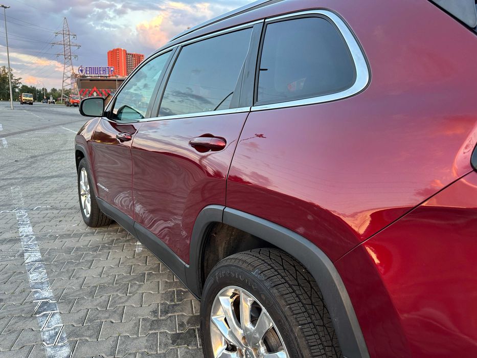 jeep cherokee продаж