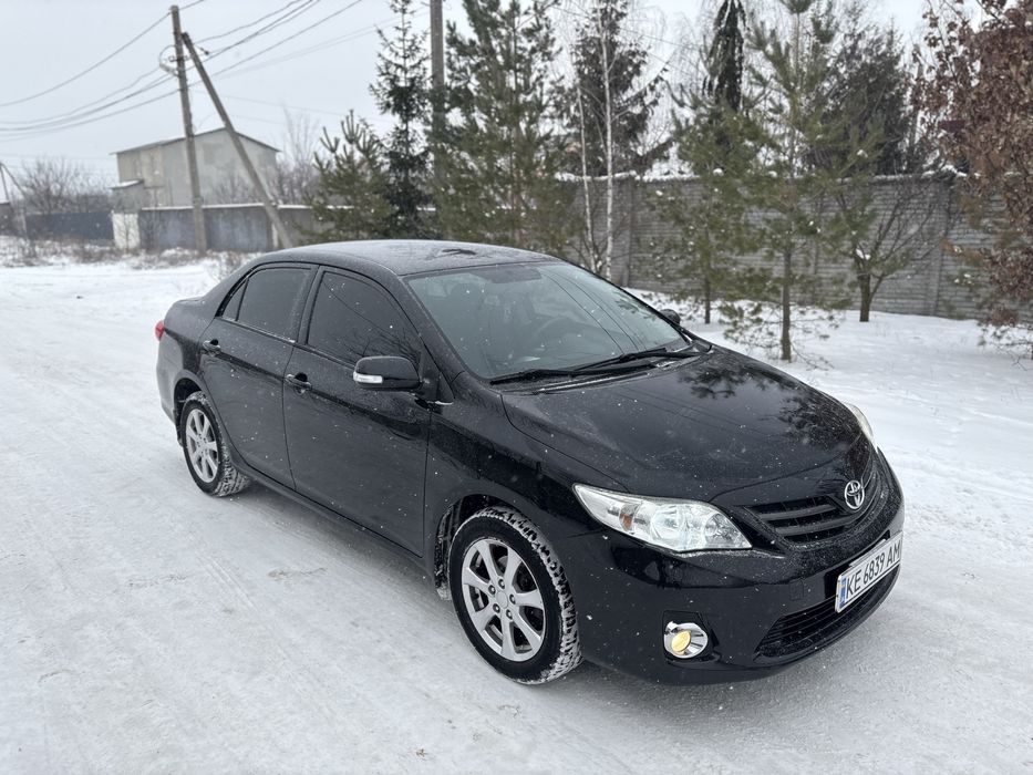 Продам Toyota Corolla  тойота 2012 на автомате