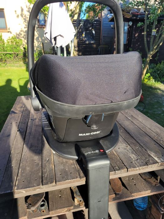 Maxi-Cosi fotelik z bazą isofix