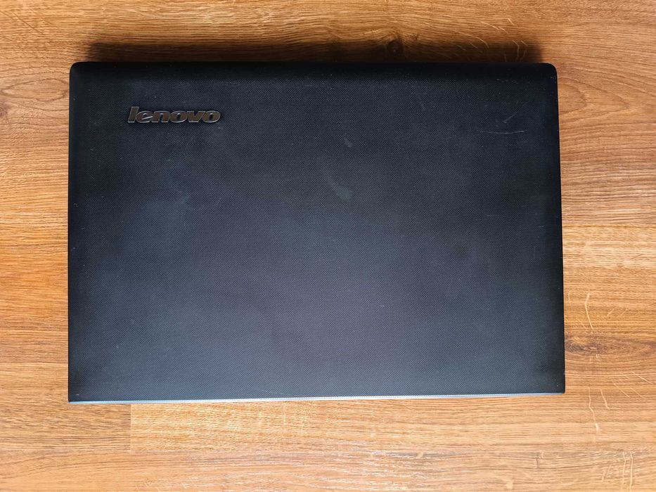 Laptop Lenovo, 6GB RAM, dysk SSD, Windows 11, w pełni sprawny
