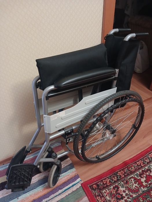 Инвалидная коляска Доставка відмінний стан практично нова