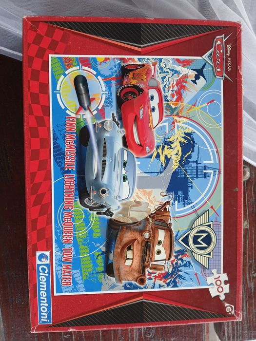 Puzzle dla dzieci Auta.