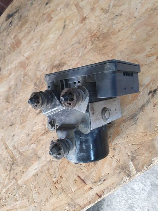 Pompa sterownim Abs Esp Vw Golf 5 V 04 r 1.9 sprawna