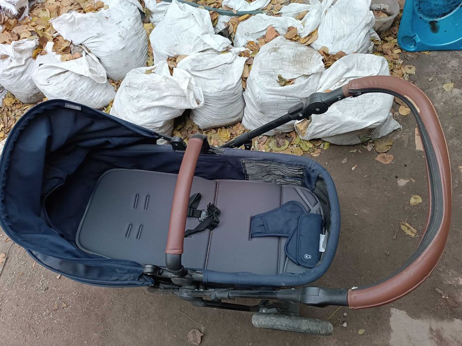 Продам коляску  б/у