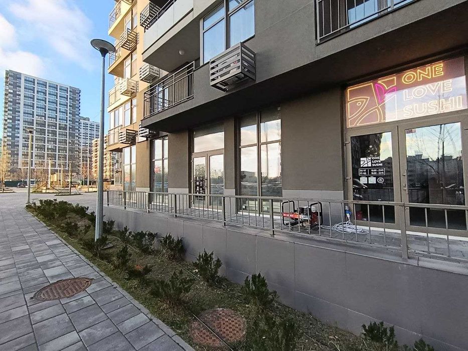 ЖК Варшавский. Фасадное помещение "Open Space" 71 м2