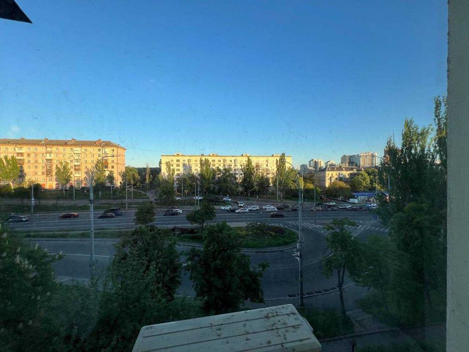 бул.Міхновського(Дружби Народів) Квартира 45м з ремонтом.Метро Зверінецька 2 хв.