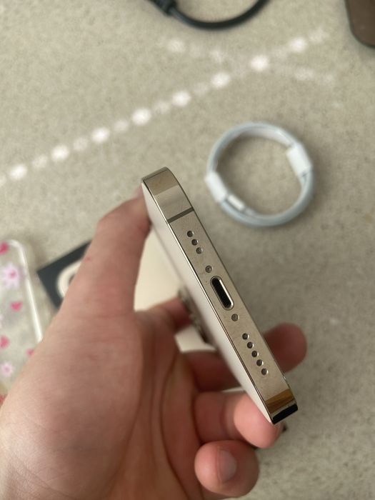 iPhone 13 Pro 128 GB Gold z kompletnym zestawem