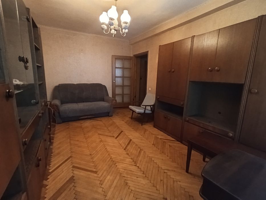 Шекспира д.8,метро Бот. Сад,2комнатная кв
