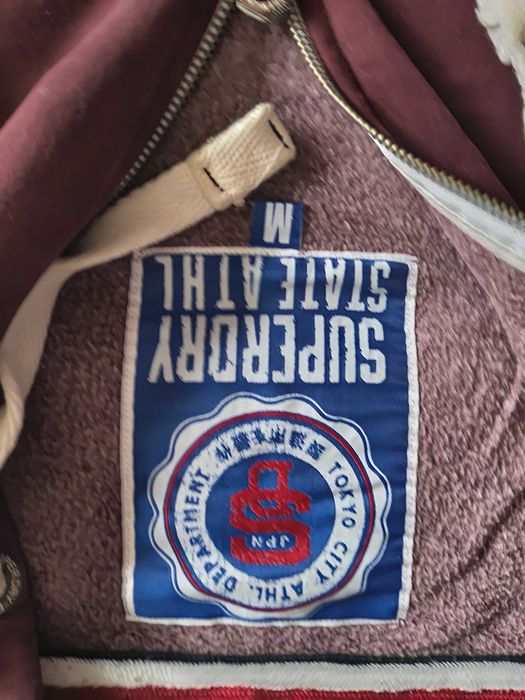 bordowa bluza Super Dry