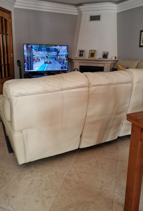 Apartamento T2 com box, cozinha totalmente equipada, 3 varandas