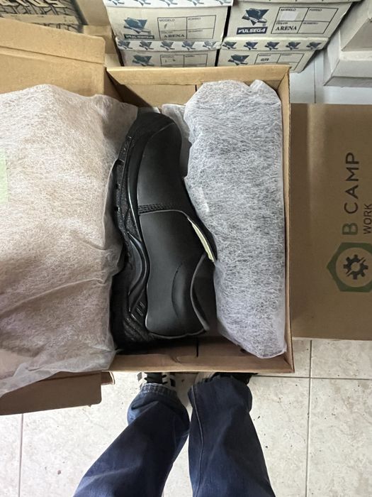 Lote de Botas, Botins e Sapatos