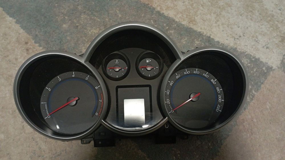 Приборна Панель для Chevrolet Cruze