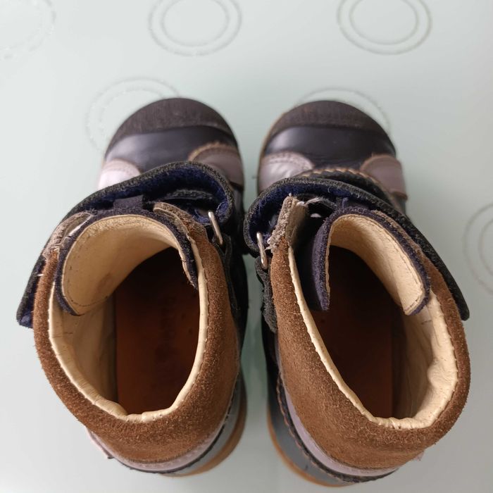 Buty dziecięce  r. 25, firmy Porto-super cena