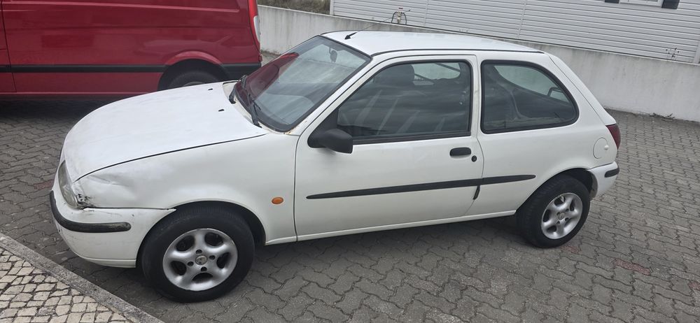 Ford fiesta 1.8D comercial foto 4