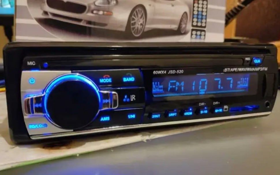 Потужна автомагнітола 4 х 60 Вт! Авто магнітола JSD-520BT Магнітола
