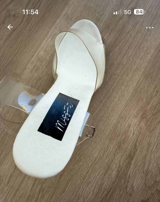 Sandália/ sapato competição