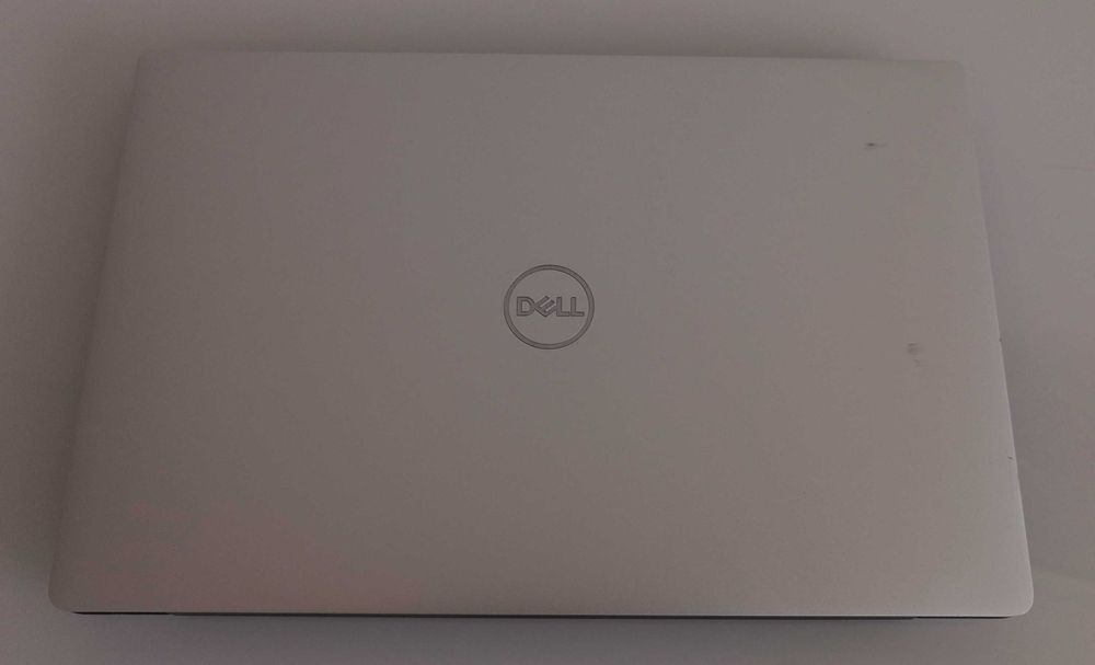 Dell XPS 13 7390 - Ecrã 13.3' FHD/Core i5/SSD NVME/8GB RAM