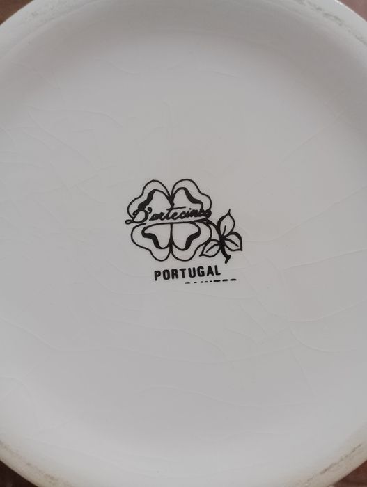 Pote Decorativo e Bule de Chá em Porcelana