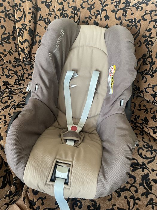 Люлька для автомобіля Maxi Cosi. Автокрісло автолюлька для немовлят