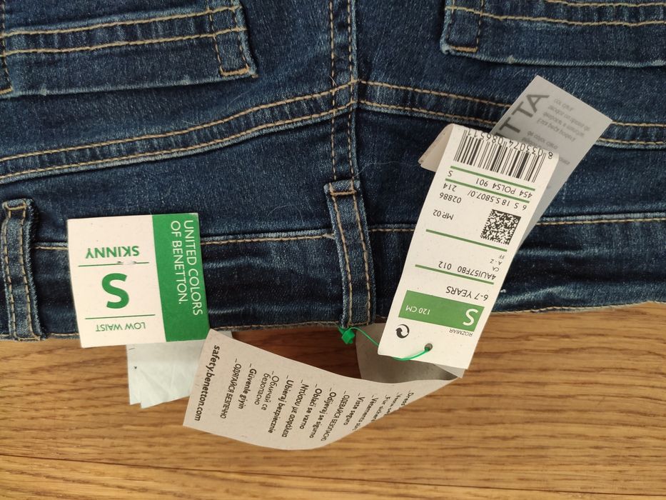 Jeansy rurki Benetton dla dziewczynki 120