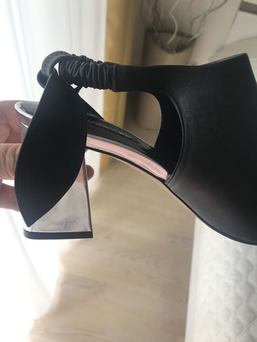 Кожаные босоножки, tucino