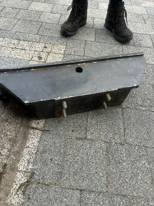 Mocowanie do obiążników kubota M5112/11