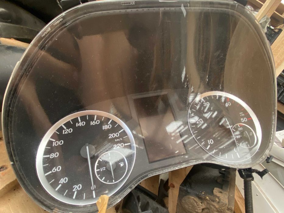 Mercedes Vito 447 licznik