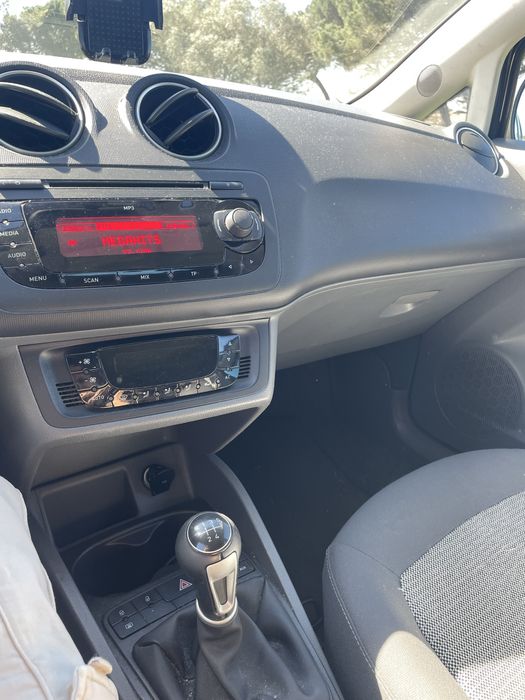 Seat Ibiza 6j 1.2 70cv Style - Full Extras