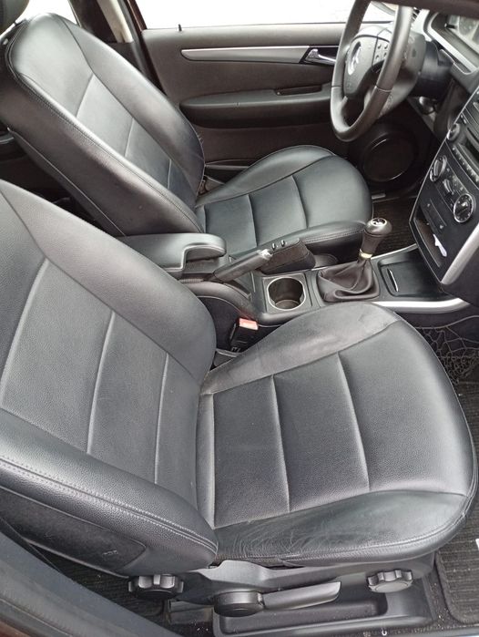 Vendo mercedes benz B180