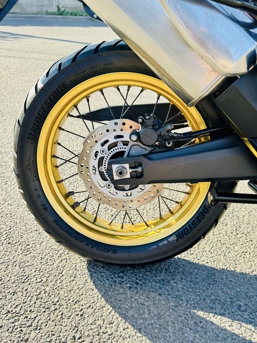мотоцикл Honda Africa CRF1000 в оригіналі тільки з Японії