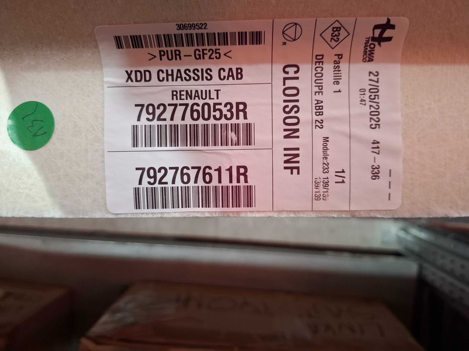 Tapicerka ściany tylnej kabiny grodziowej renault master 2025