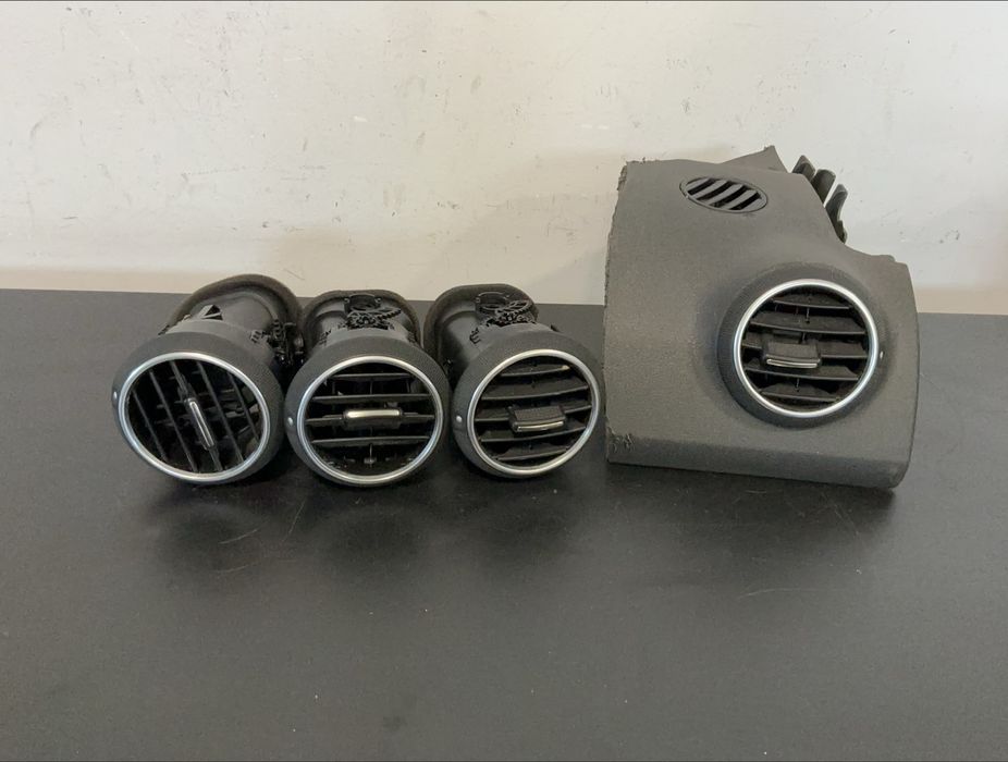 SAIDAS DE AR AUDI A3 8P ANO 2004