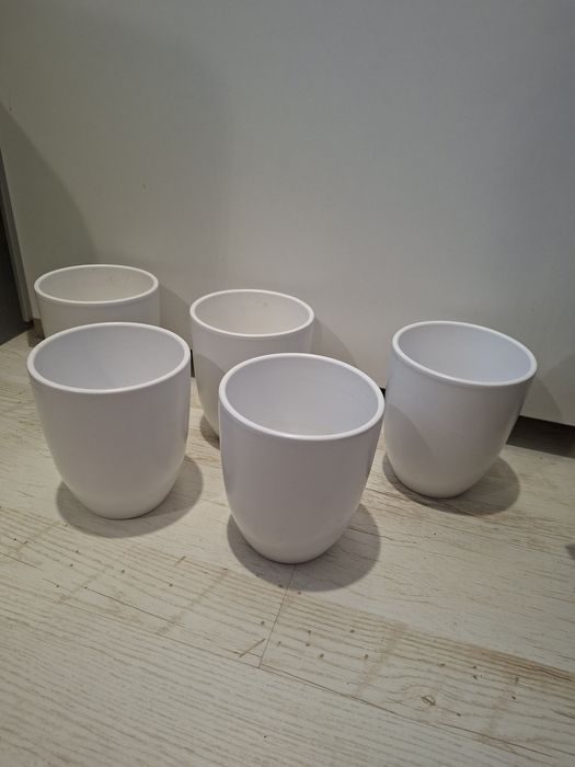 Doniczki ceramiczne białe