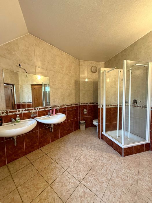 Продаж заміський будинок 450м2 15 сот.землі Брюховичі р-н рест. Байка