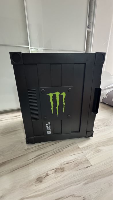 Lodówka Monster Energy