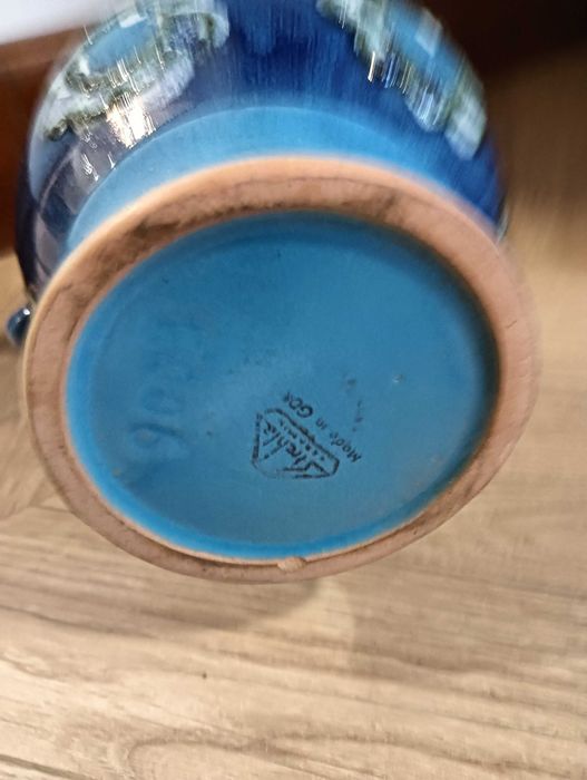 Dzbanek ceramiczny z uchem Strehla kwiaty
