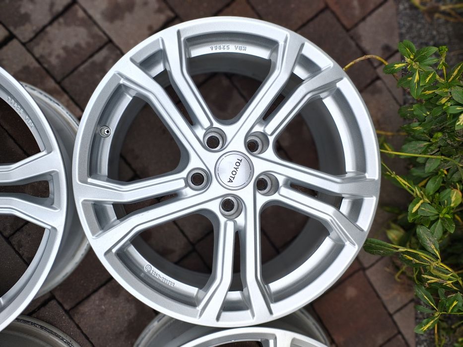 Felgi 17 Toyota 5x114,3 7,5J et40 czujniki TDG2-757