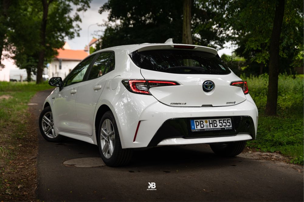Wypożyczalnia AUT wynajem samochodów - Toyota Corolla Hybryda Automat