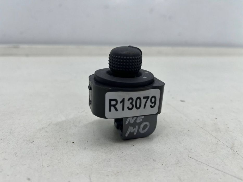 Przełącznik Citroen Nemo Bipper Fiorino III Qubo 07-17r. przycisk sterowanie lusterek