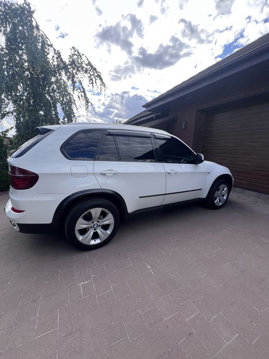 Продам своє авто х5