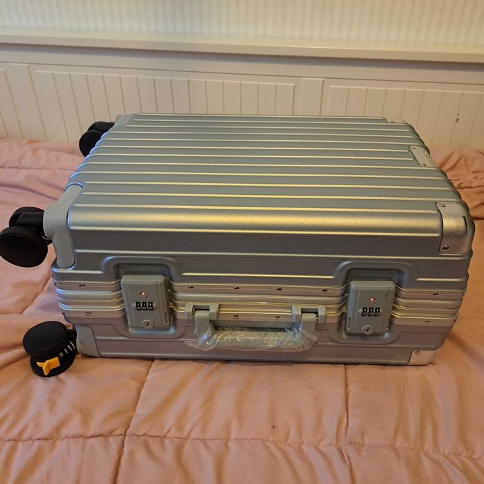 Mala de Cabine com carregador USB e Telemóvel e pousa copo