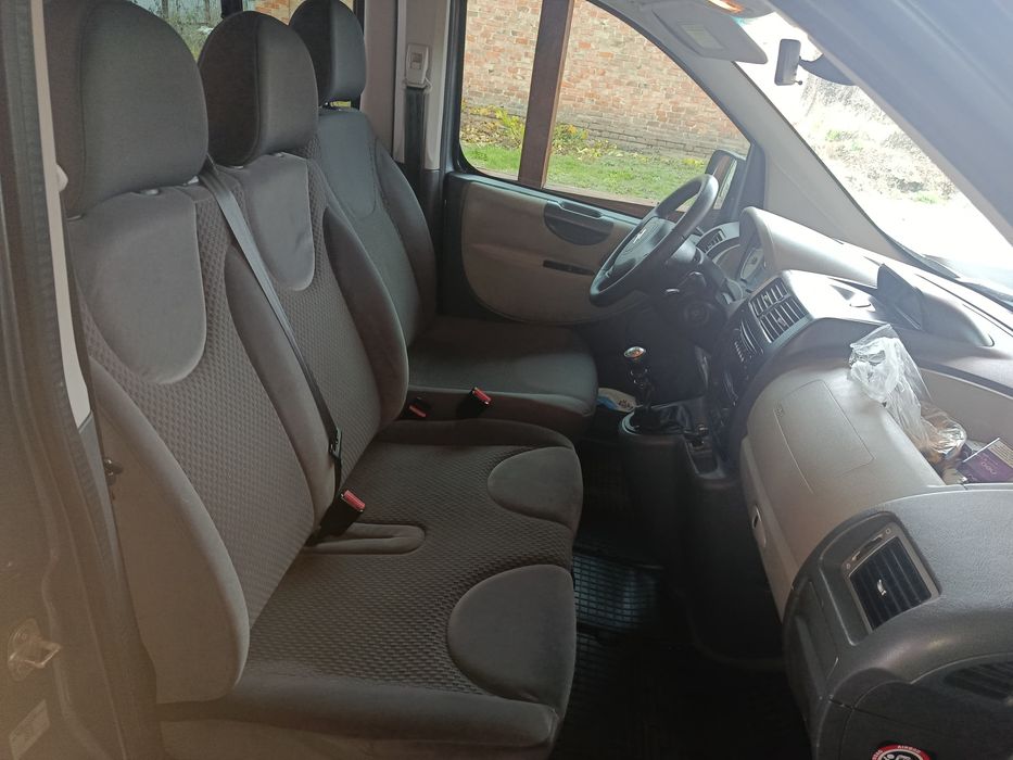 Пасажирські та вантажні перевезення