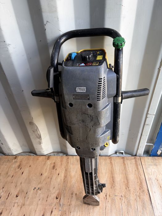Atlas Copco Cobra PRO – młot spalinowy wyburzeniowy / do podbijania
